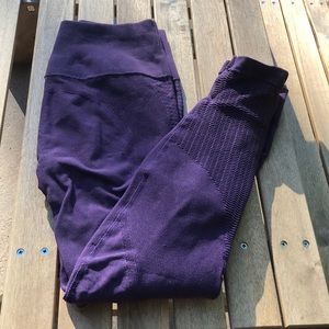 Lululemon yoga Capri pants